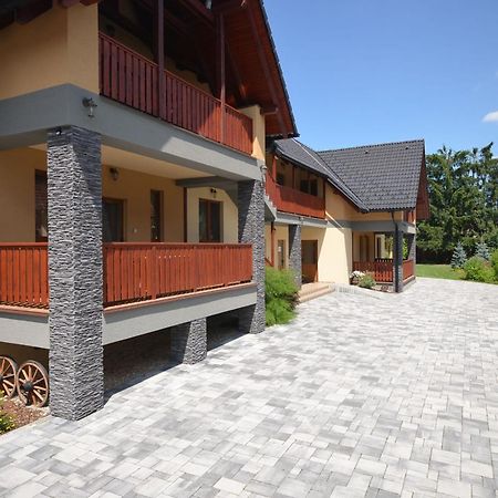Apartmany Best I. Bešeňová מראה חיצוני תמונה