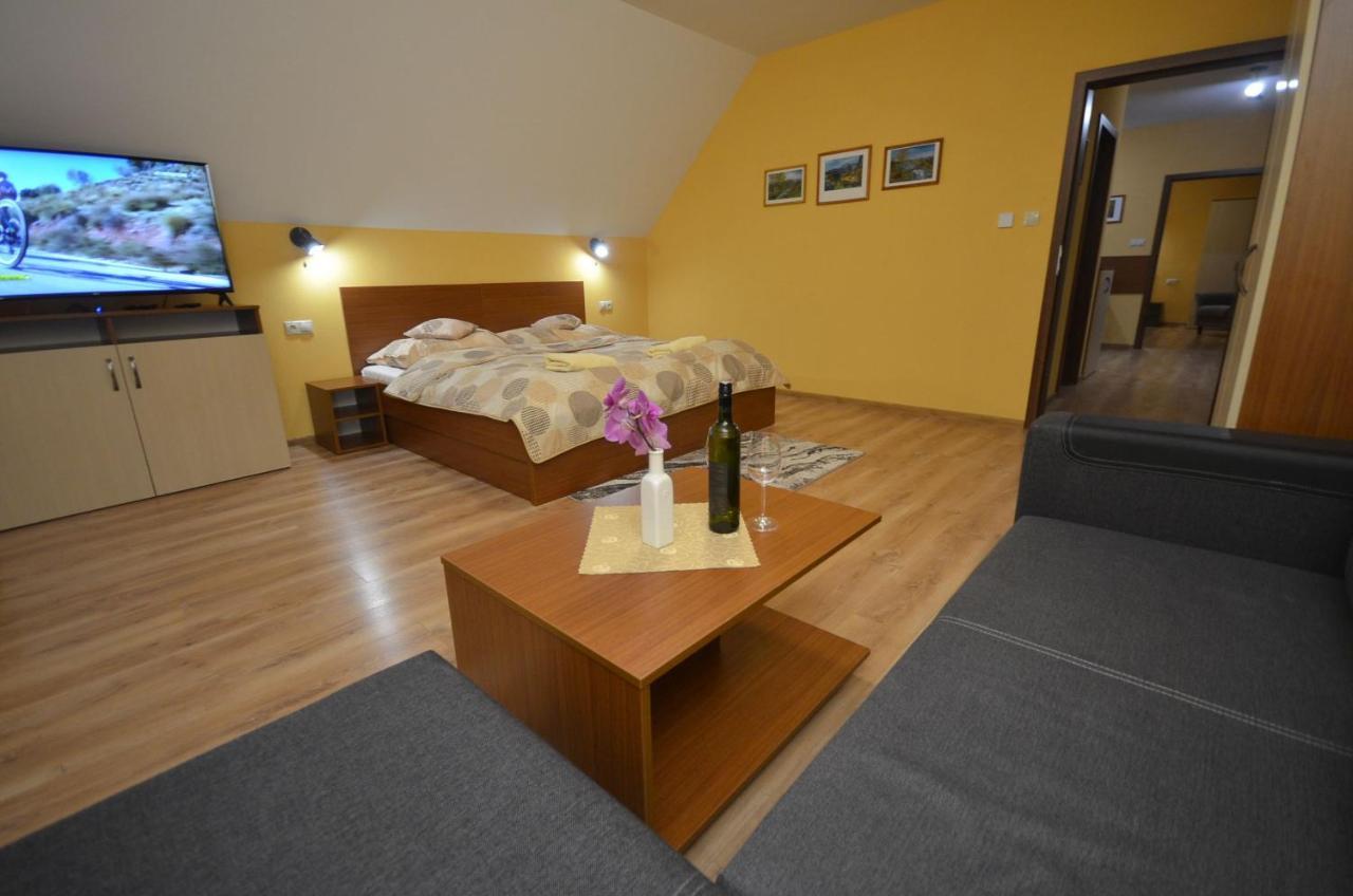 Apartmany Best I. Bešeňová מראה חיצוני תמונה